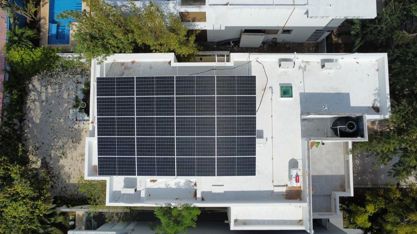 Instalación comercial de paneles solares en Mérida, Yucatán